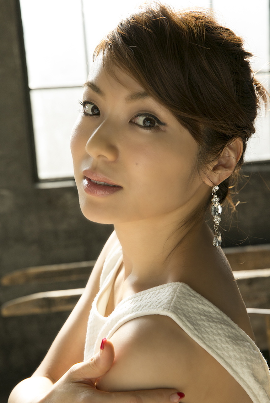 [image.tv] 2013.04 Rina Uchiyama 内山理名 - [笑顔の素]